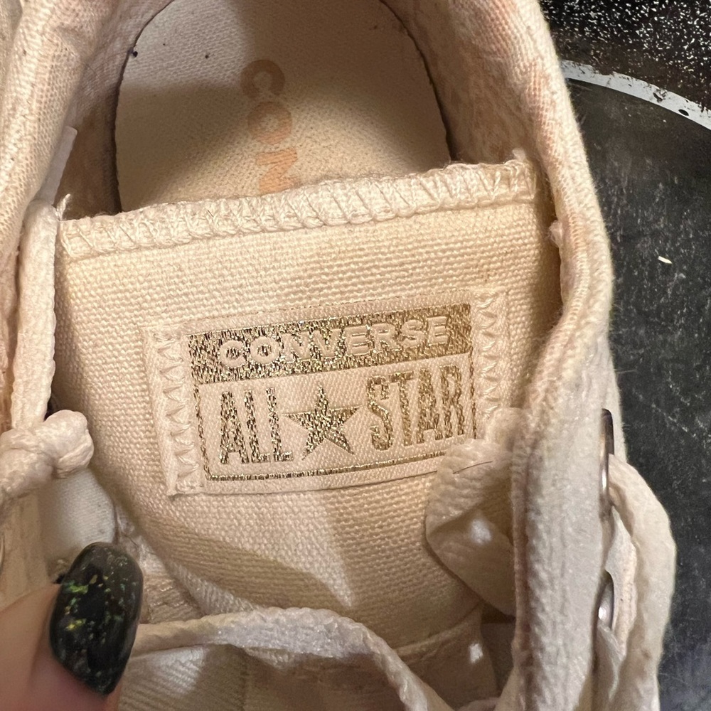 Converse